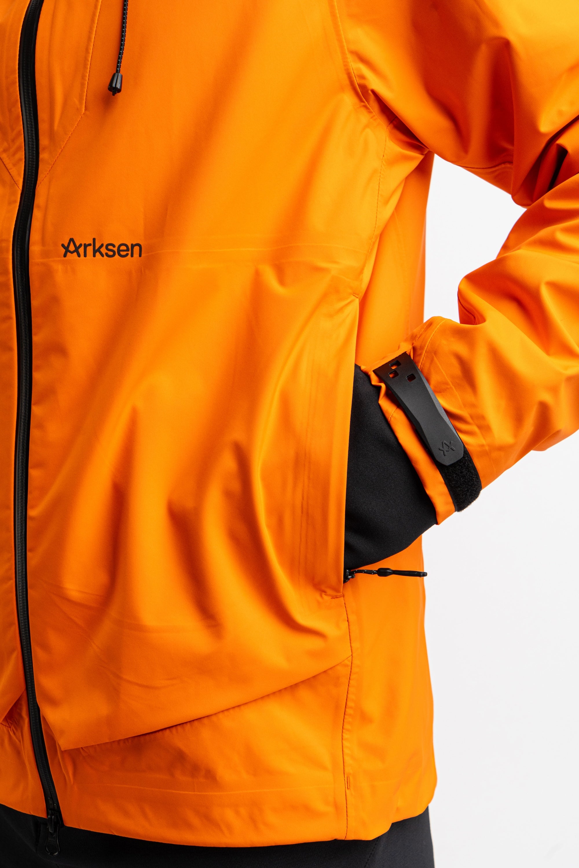 Full seam-taped construction for full rain and snow protection