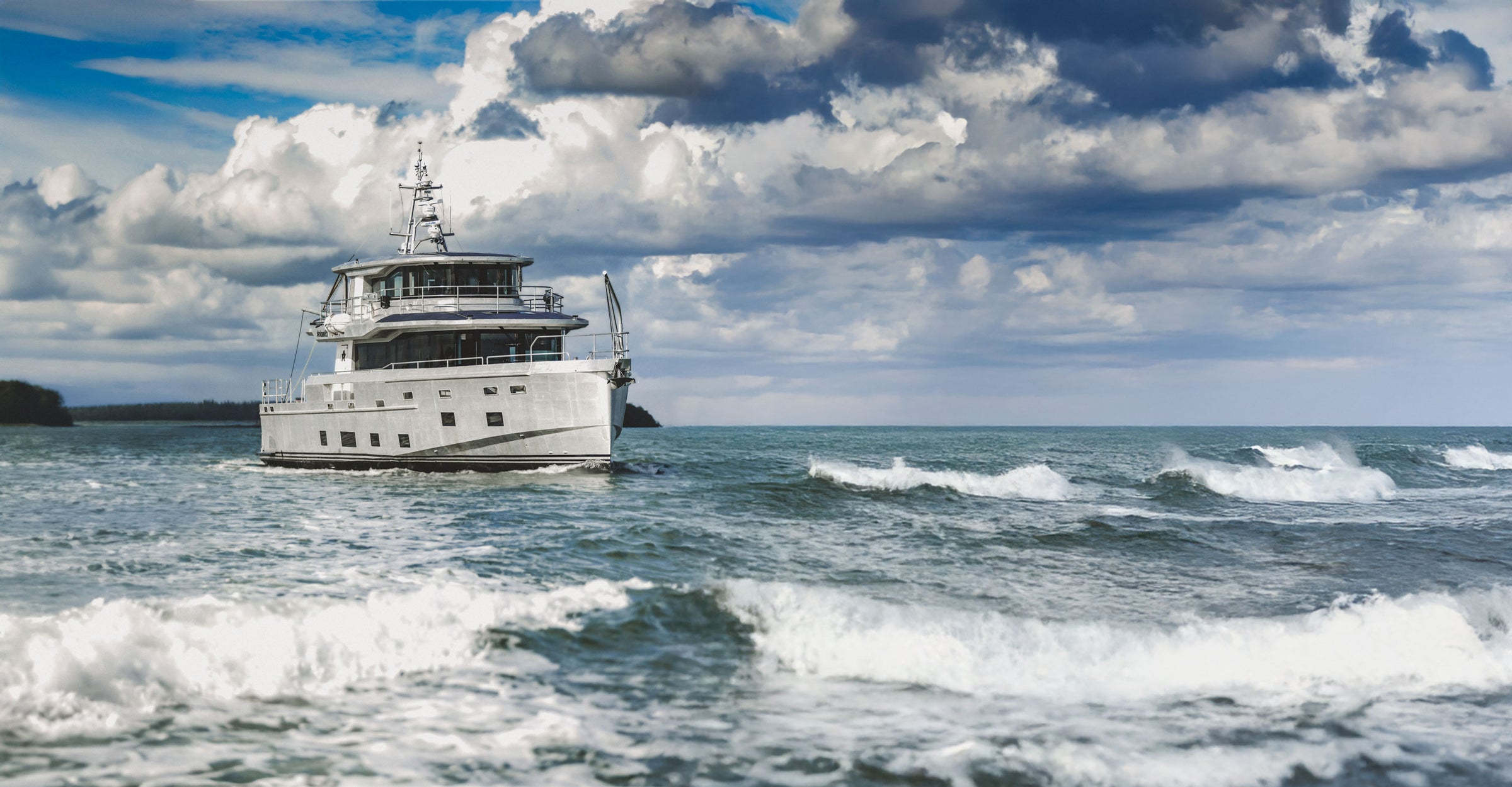Class-defining explorer yachts