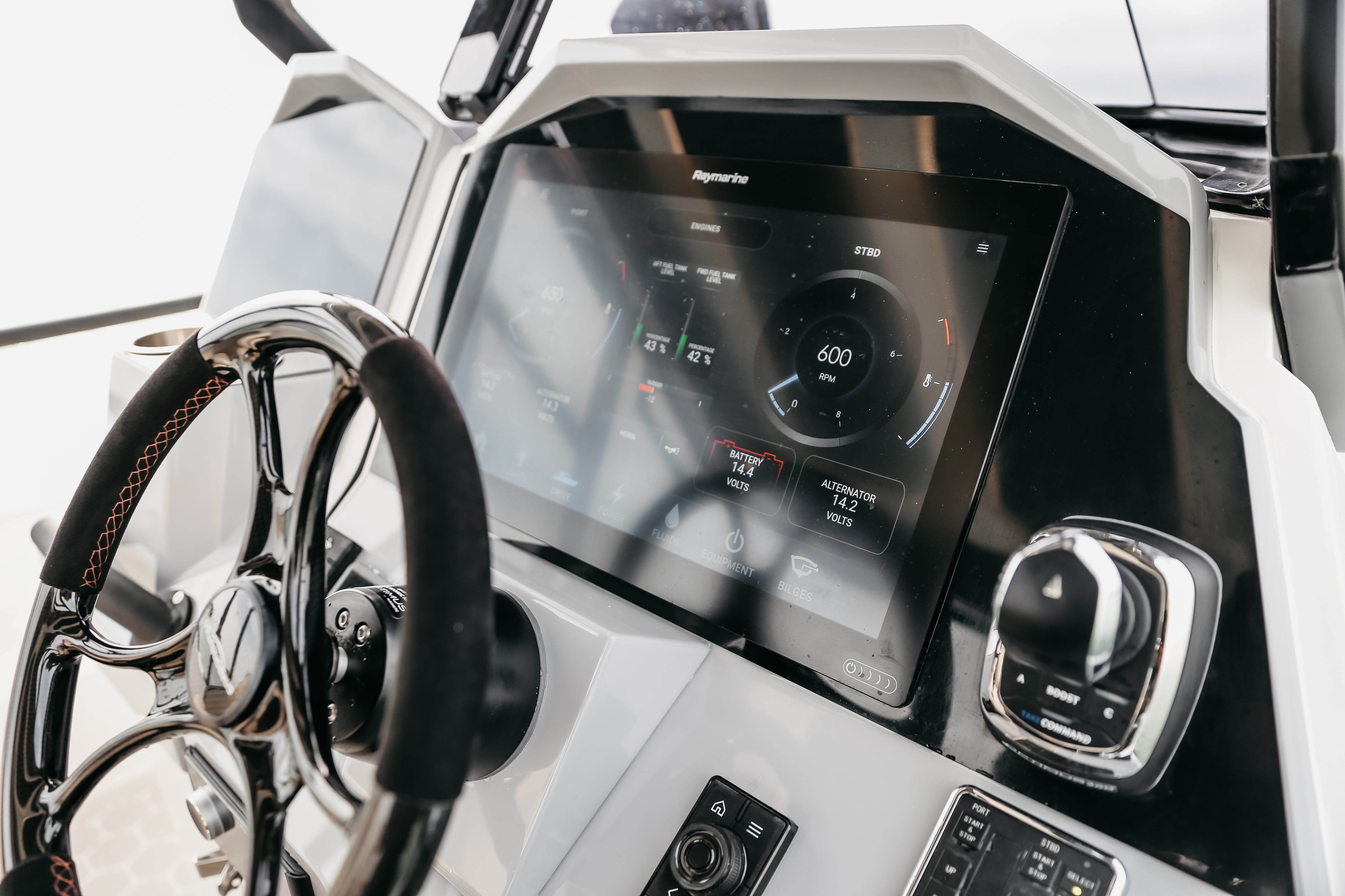 Arksen Custom 10.8 D-RIB ‘Special Edition’ | Arksen