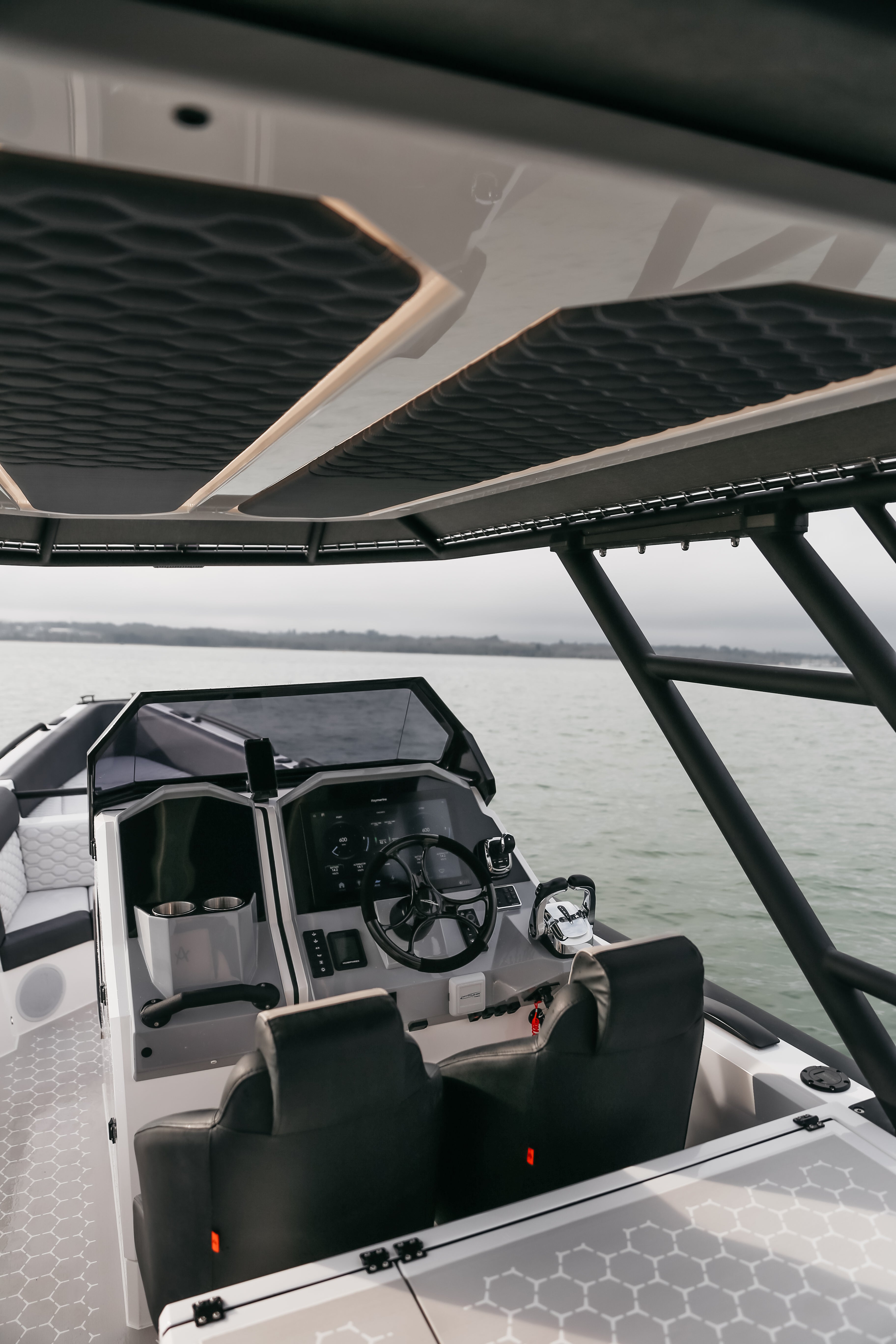 Arksen Custom 10.8 D-RIB ‘Special Edition’ | Arksen
