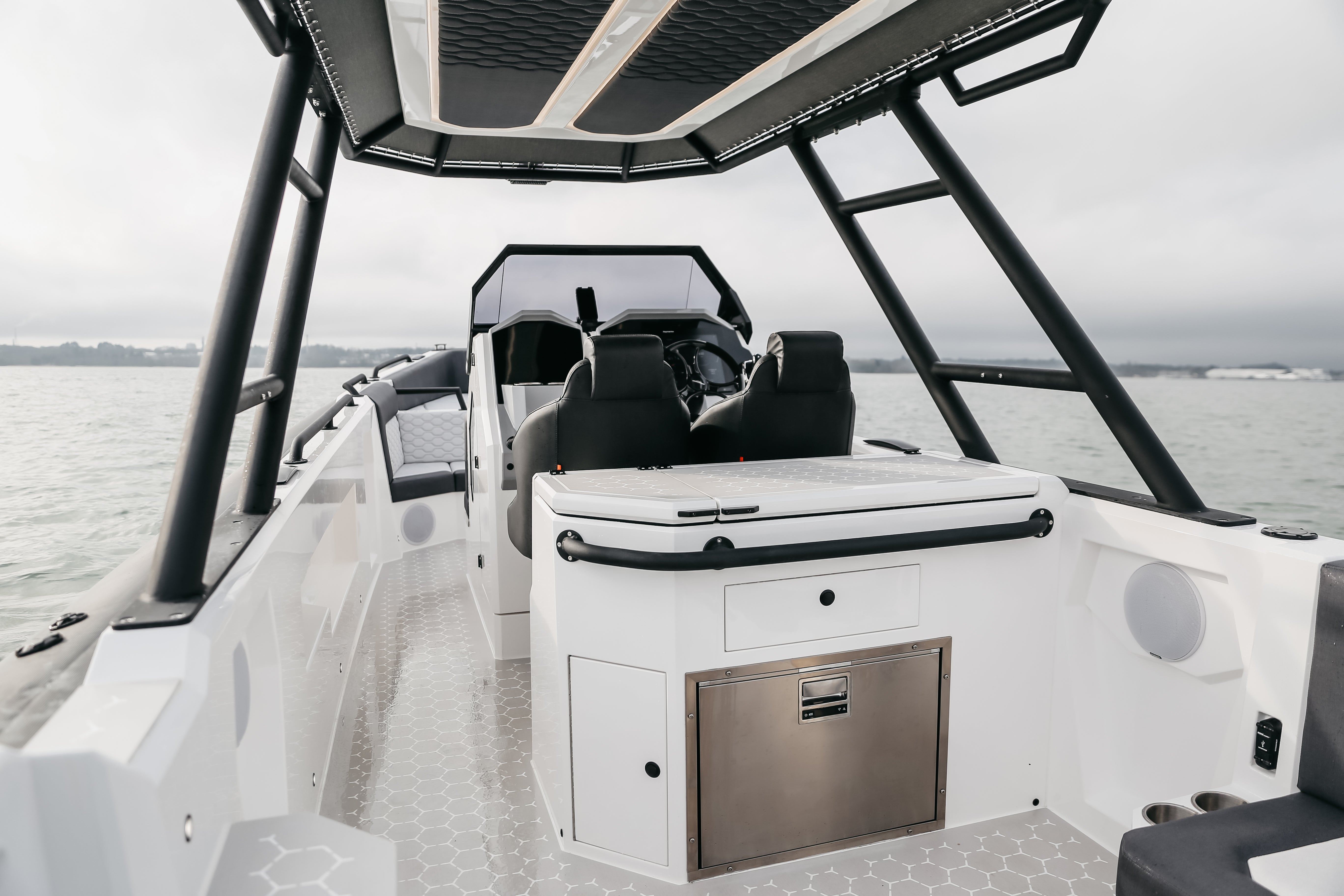 Arksen Custom 10.8 D-RIB ‘Special Edition’ | Arksen