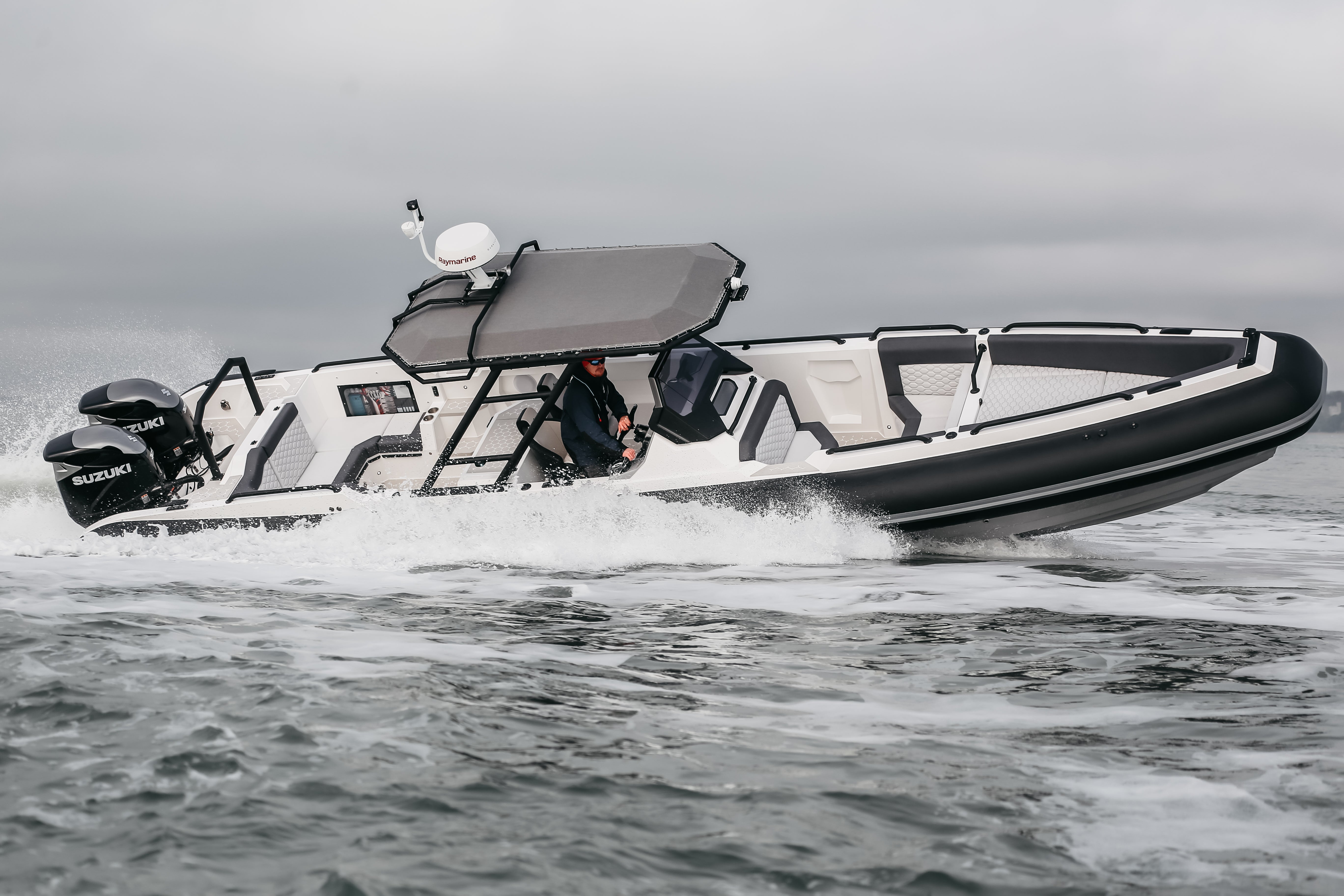 Arksen Custom 10.8 D-RIB ‘Special Edition’ | Arksen